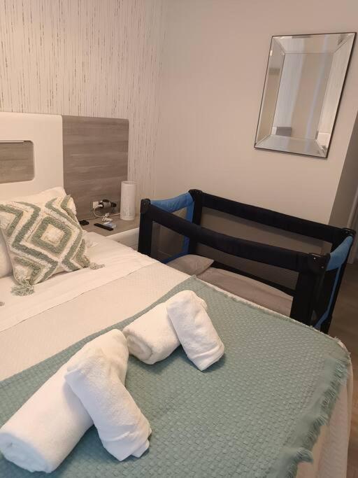 ¡Al Lado De La Clinica Oftalmologica Vega! Apartment โอเบียโด ภายนอก รูปภาพ
