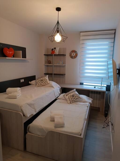 ¡Al Lado De La Clinica Oftalmologica Vega! Apartment โอเบียโด ภายนอก รูปภาพ