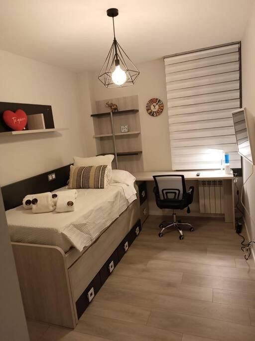 ¡Al Lado De La Clinica Oftalmologica Vega! Apartment โอเบียโด ภายนอก รูปภาพ