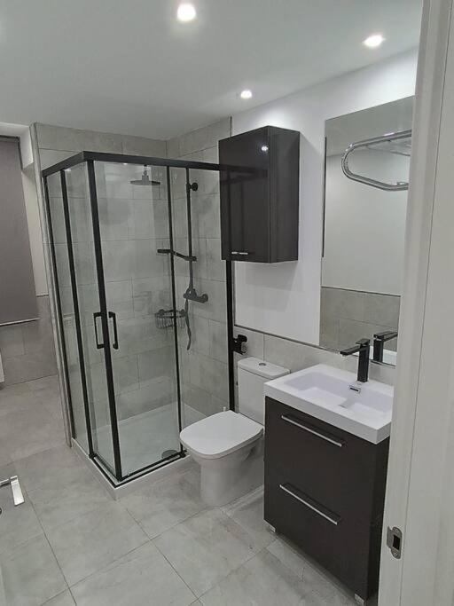 ¡Al Lado De La Clinica Oftalmologica Vega! Apartment โอเบียโด ภายนอก รูปภาพ