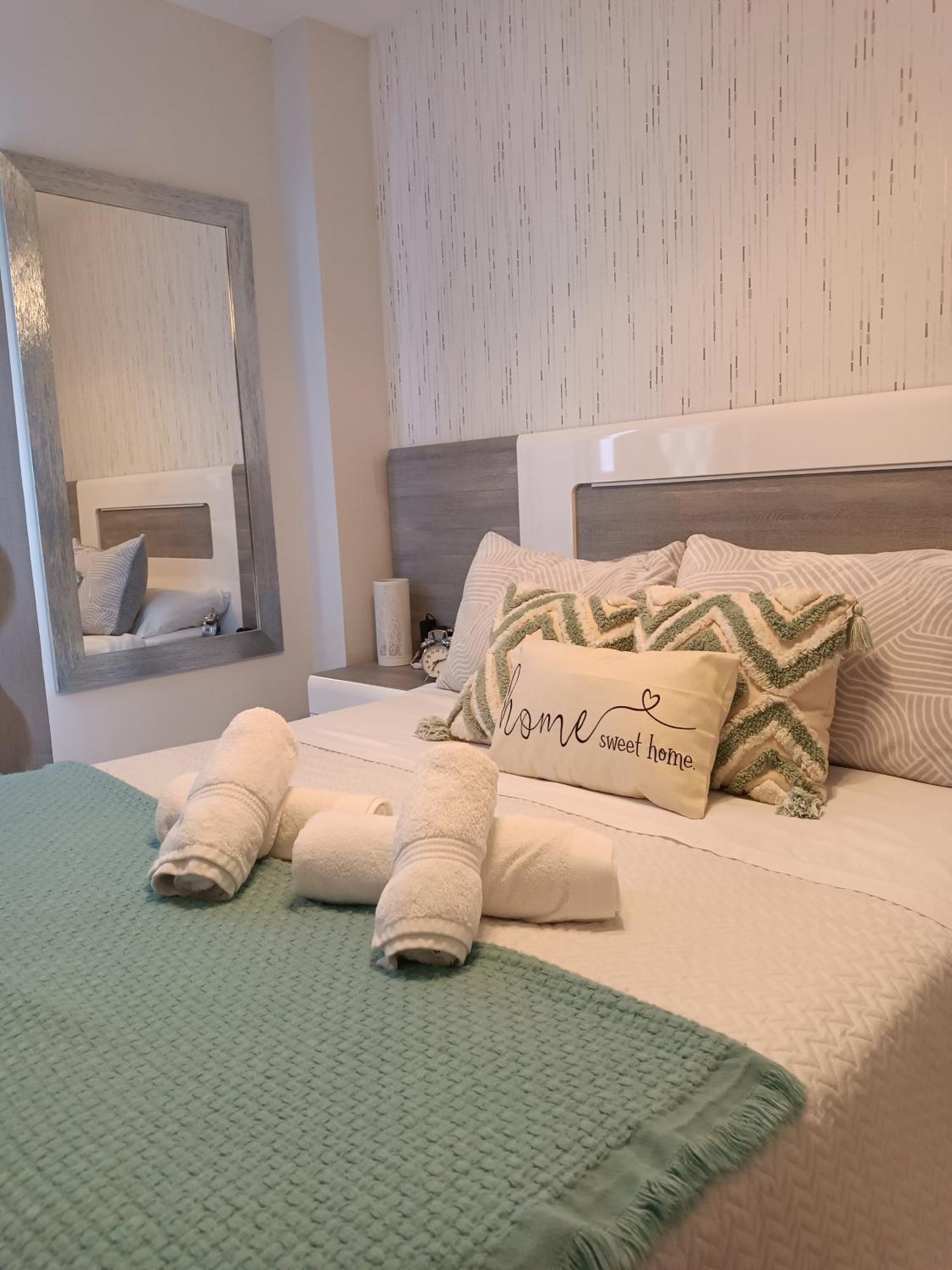 ¡Al Lado De La Clinica Oftalmologica Vega! Apartment โอเบียโด ภายนอก รูปภาพ